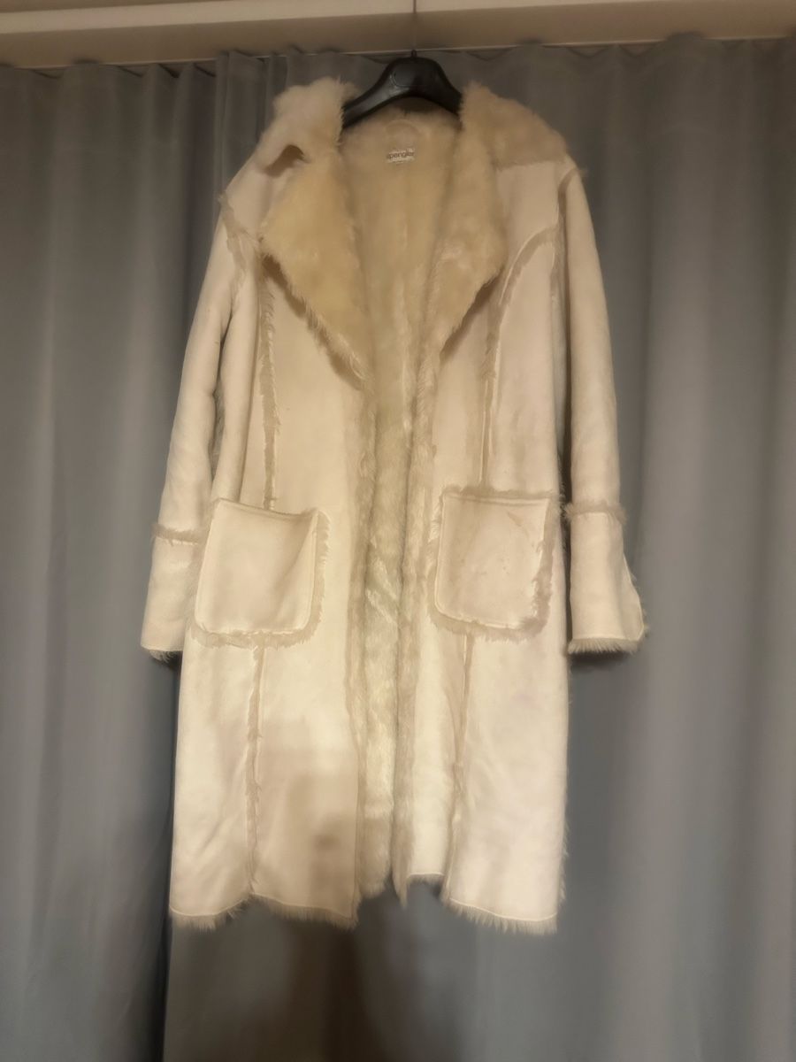 Globus Mäntel: Shearling coat cream colour long size 42 – Gebraucht aus Zürich von mag_v7x6