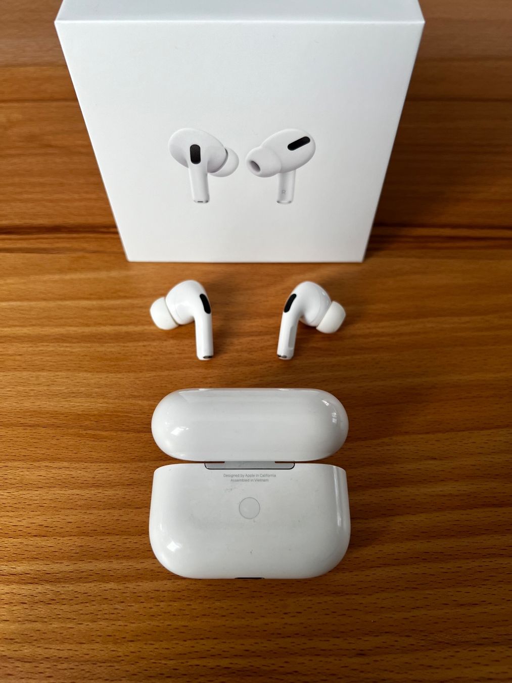 Apple Headsets: Airpods Pro 1. Generation – Gebraucht aus Erstfeld von  3