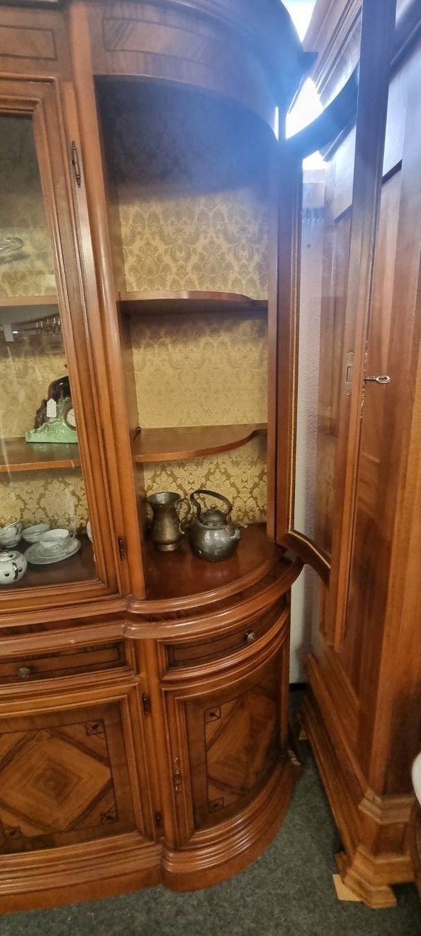Buffets: Schönes Büffet Edle Vitrine Stilmöbel – D'occasion à Flums par Flumsantik 7