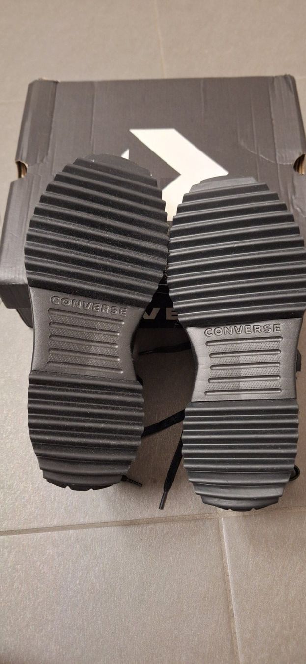 Converse Scarpe da uomo: Converse, RUN STAR HIKE noire, cuir – Nuovo e nell'imballaggio originale da Lussery-Villars venduto da pousinete02 7