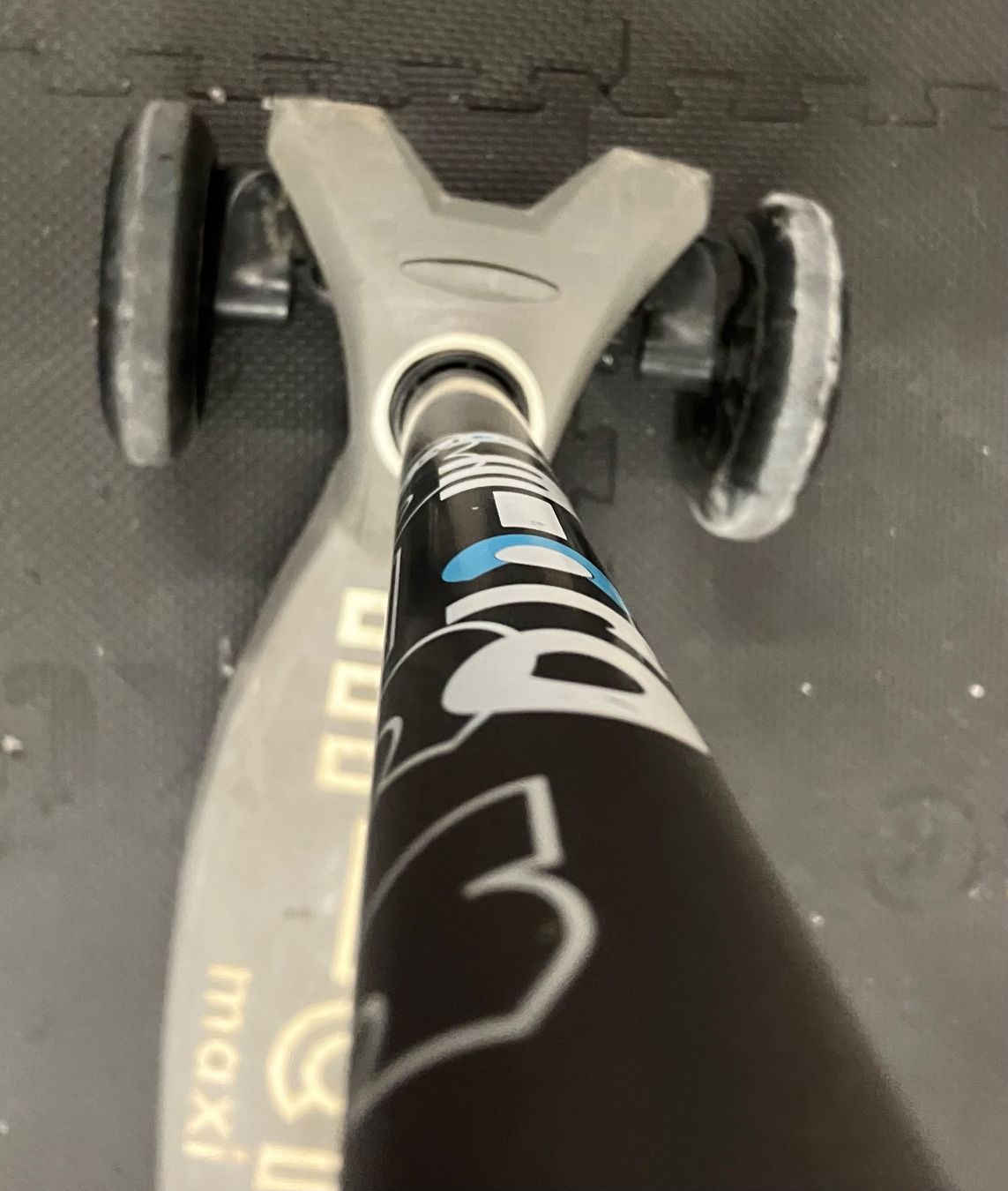 Micro Kickboard: Trottinet Micro mit doppelter Rad – Nuovo (secondo la descrizione) da Zürich venduto da the_2lsz