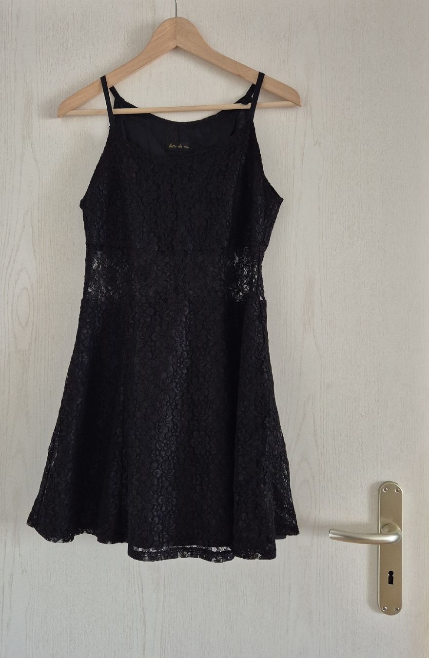Vestiti: Schwarzes Spitzenkleid Gr. S - Elegant & Verspielt – Nuovo (secondo la descrizione) da Zürich venduto da Sami78