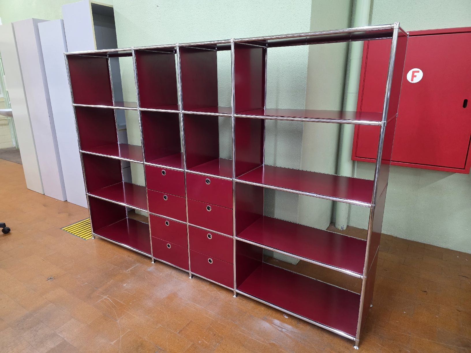 System4 Scaffali: Grosses Designer Regal Quadro / System4 – Usato da Lichtensteig venduto da Polsterwerk