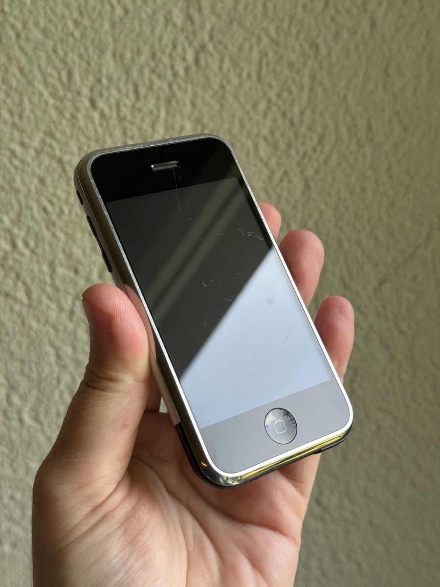 Apple Handys / Smartphones: Apple iPhone 2G 8GB – 1st Generation – Gebraucht aus Zürich von idbronskiy 7