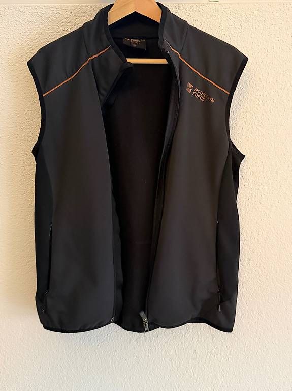Mountain Force Gilet & Giacche: Mountain Force Herren Softshell-Weste - Grösse 50 – Usato da Winkel venduto da Sergiom 2