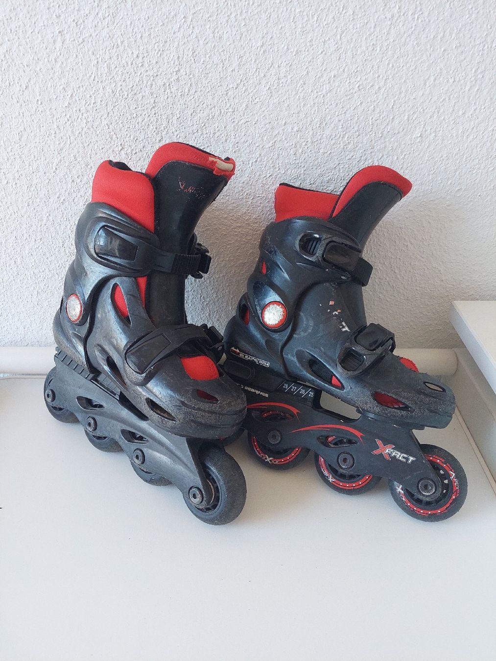 Autres accessoires: Inlineskates Grösse 25-28 – D'occasion à Zürich par Taxista 1