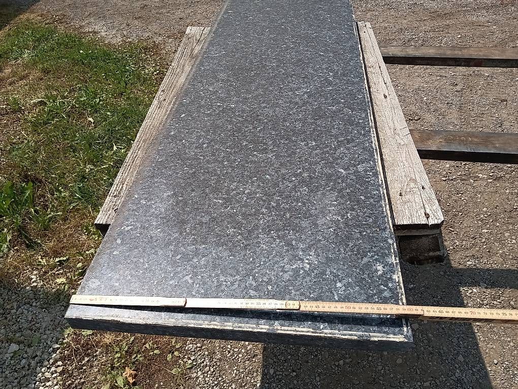 Pietre & tegole: Ehemalige Küchenabdeckung gebraucht – Usato da Schwarzenbach BE venduto da pat_259t 2