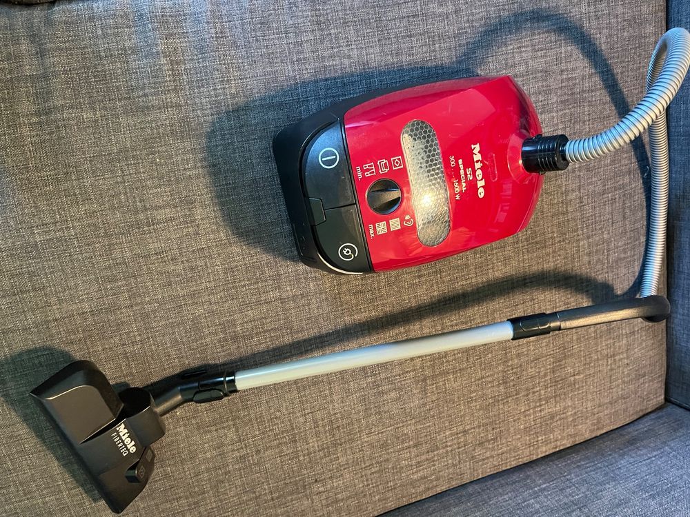 Miele vacuum cleaner toy Kaufen auf Ricardo