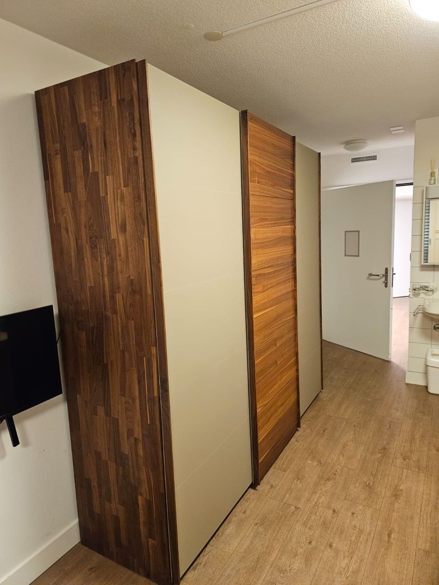 Armadi: Kleiderschrank  – Usato da Dietikon venduto da moradi24 5