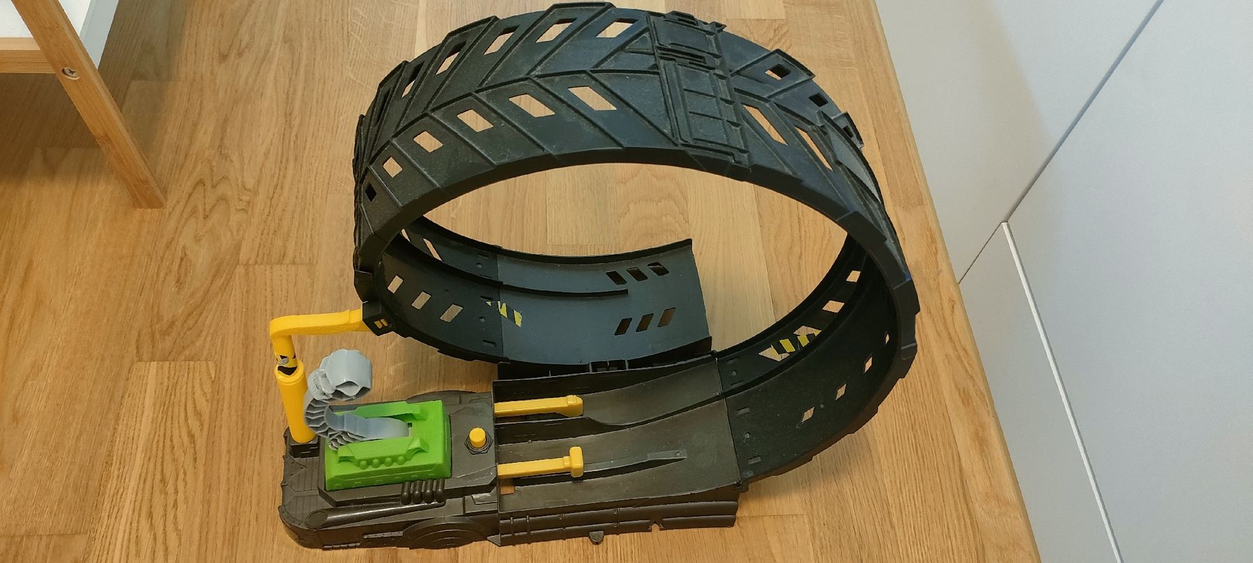 Hot Wheels Circuits: Hot Wheels Monster Trucks Epic Loop Challenge – D'occasion à Muri AG par Mupuputs