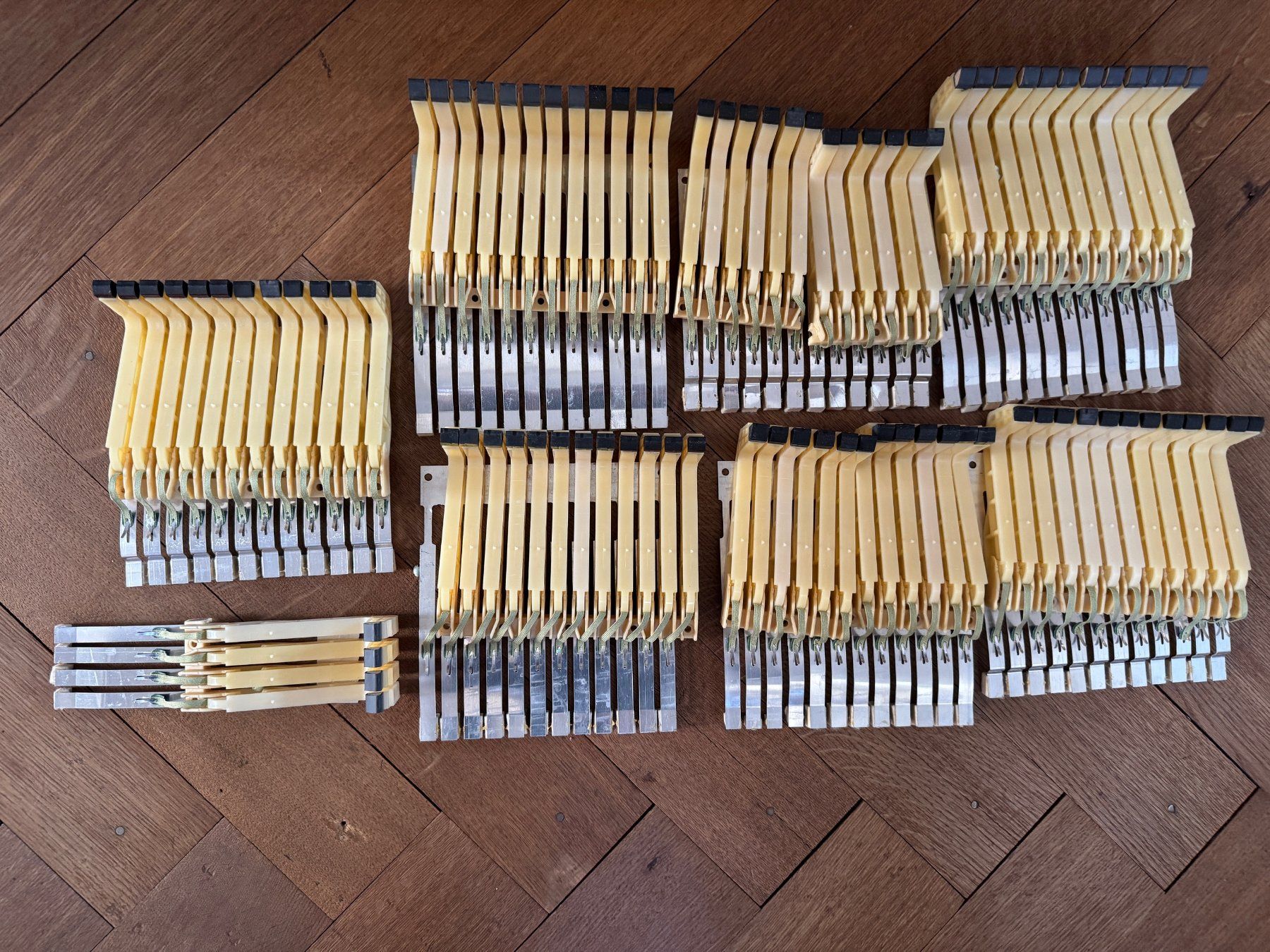 Rhodes Strumenti musicali: Fender Rhodes Mark II 88 Ersatzteile – Usato da Basel venduto da grume35 8