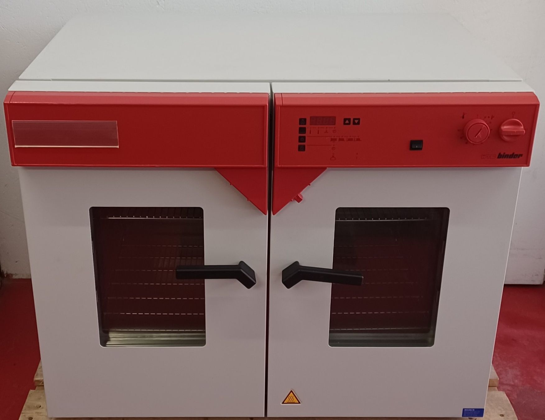 Laborzubehör: Binder FED-240 – Gebraucht aus Niederdorf von LeptonAG_Labor