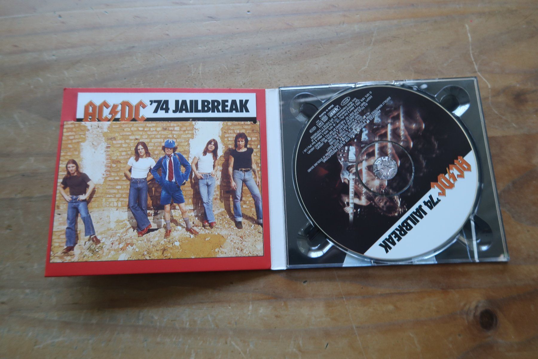 CDs: AC/DC - '74 JAILBREAK - DIGIPAK - CD – Gebraucht aus Basel von Patiscat 3