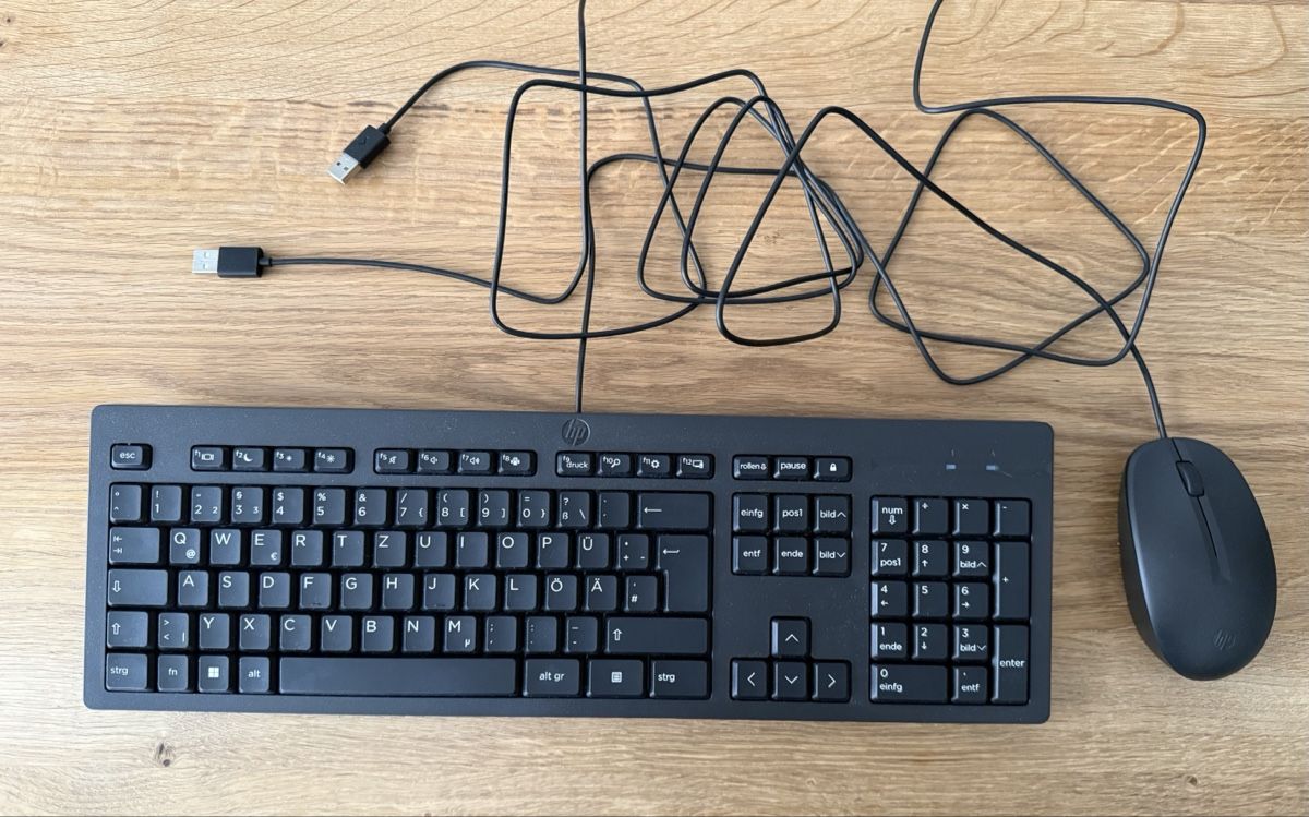 Hewlett Packard Tastiere: HP USB Tastatur und Maus Set – Nuovo (secondo la descrizione) da Wagen venduto da barch80