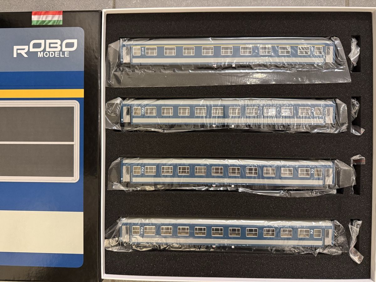 Modellini di ferrovie: MAV TOKAJ - EXPRESS FABRIKNEU H0 – Nuovo e nell'imballaggio originale da Zürich venduto da Volanbusz 1