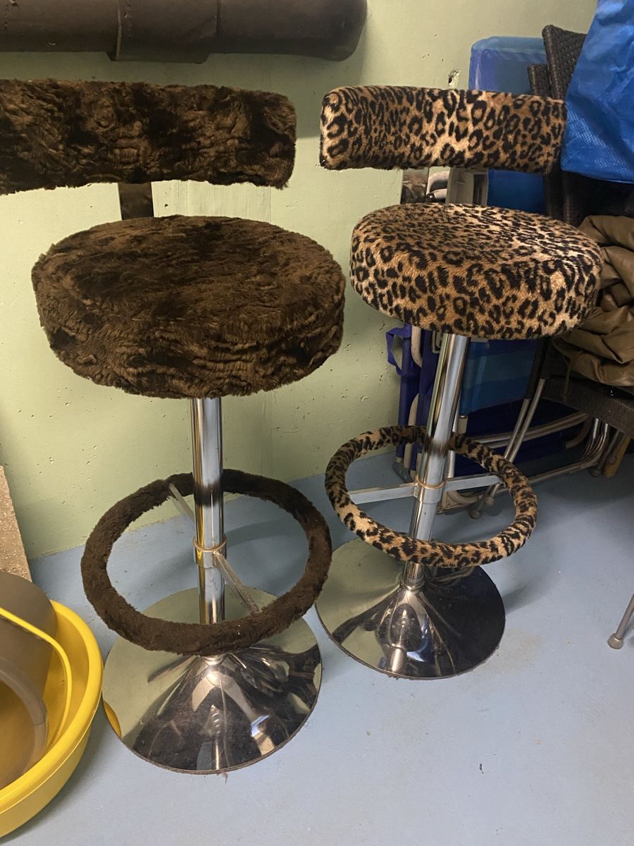 Sgabelli: 2 schwere Barhocker, braun/Leopard Look – Usato da Watt venduto da Willis4