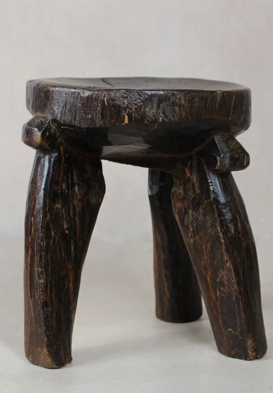 Sgabelli: Handgefertigter Hocker aus Tansania – Usato da Richterswil venduto da 0207lifestyle