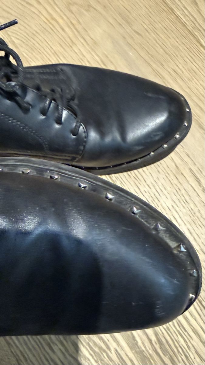 Scarpe da uomo: Schwarze Halbschuhe Gr. 38 mit Nieten – Usato da Urdorf venduto da kaaaariin 3