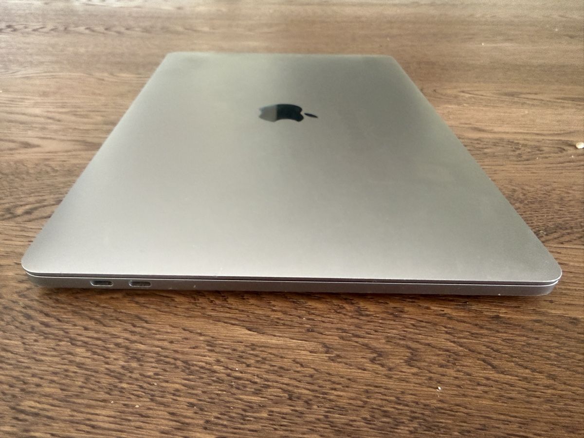 Apple Notebook: Macbook Pro M1 (2020) - 256GB – Usato da Zürich venduto da Walthernicole