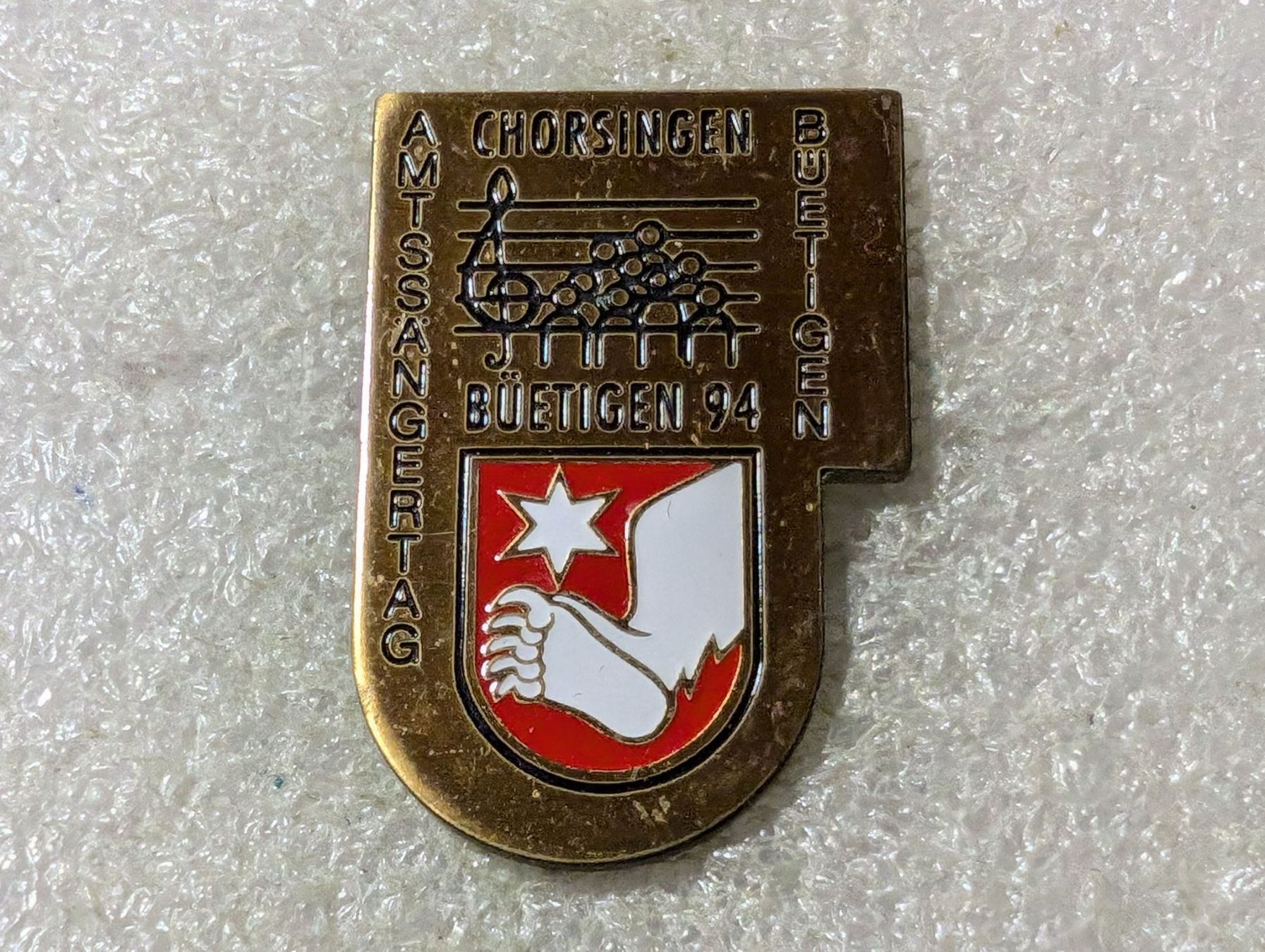 Placchette & Badge: Ansteckpin 163: Büetigen Chorsingen – Usato da Oppligen venduto da Pin-Fall-Shop