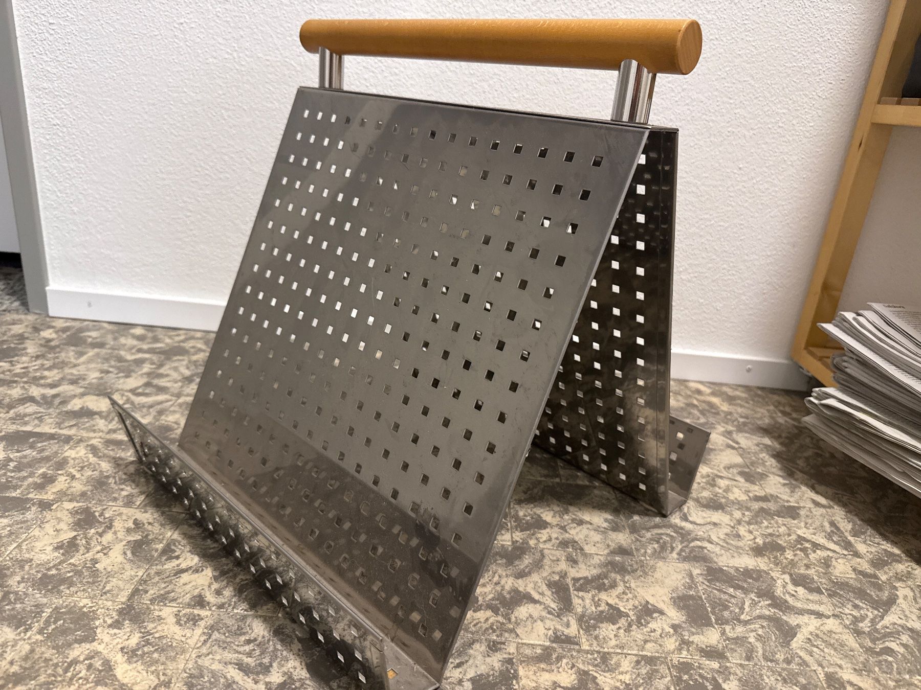 Altro per la casa: Chromstahl Zeitungsständer – Usato da Amriswil venduto da used2use