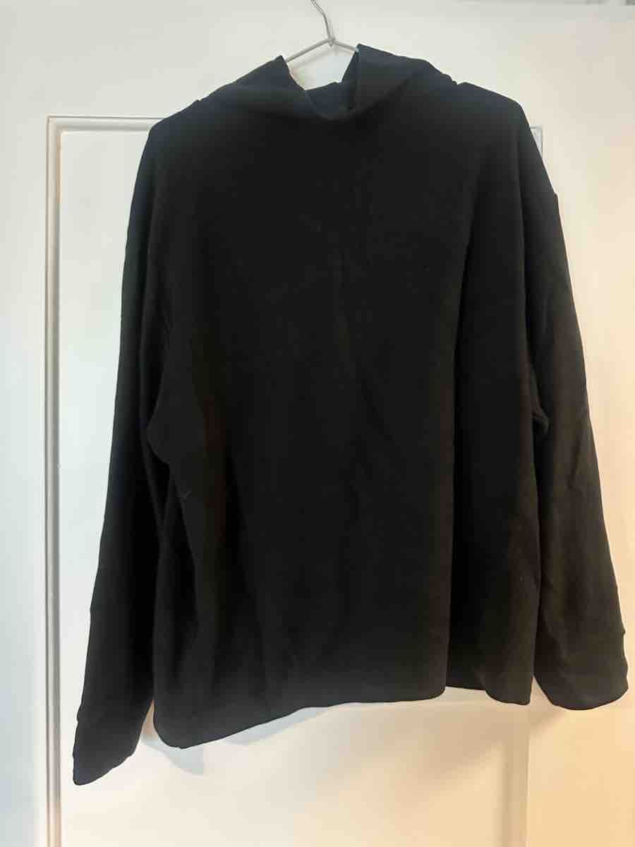 Uniqlo Maglioni & Felpe: Pullover mit Stehkragen schwarz – Usato da Basel venduto da alinaa95 1