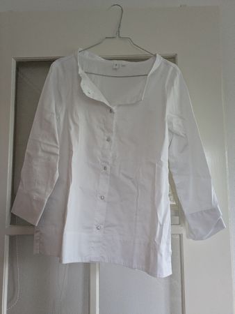 Set von 4 weissen sommerlich-eleganten Blusen, gr s-m