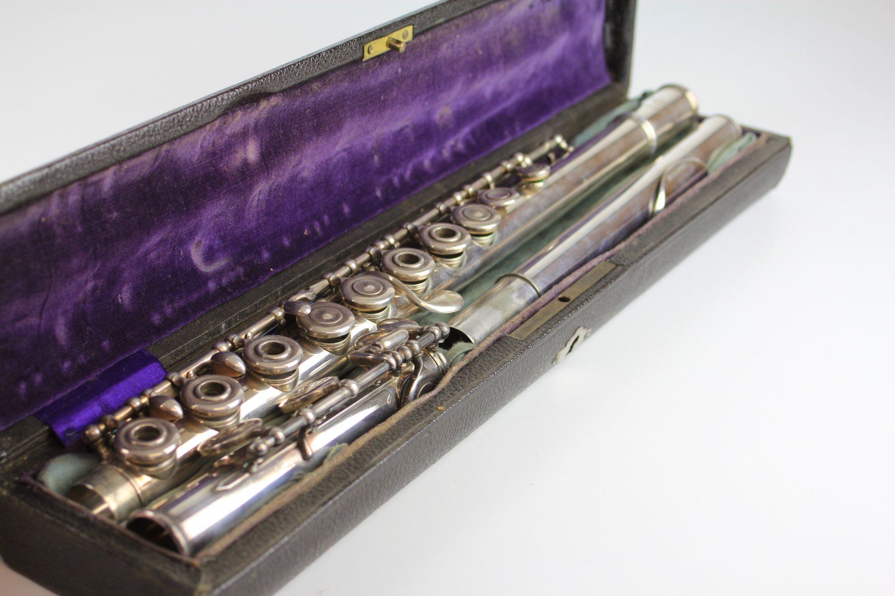 Strumenti musicali: Alte Querflöte L.L. Lebret Paris mit Etui – Usato da Basel venduto da IRMAundFRED 5