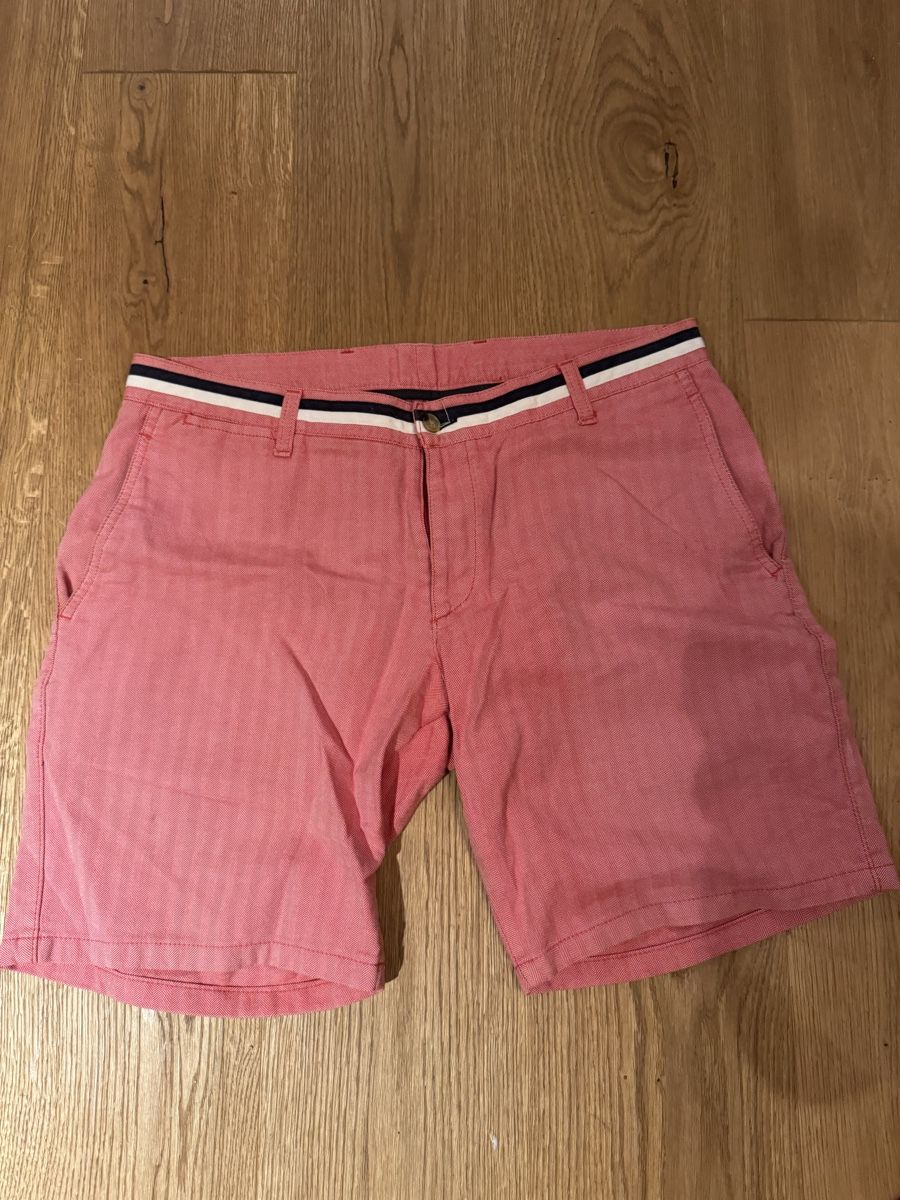 Pantaloni: El Ganso Shorts – Usato da St. Moritz venduto da Bengeee