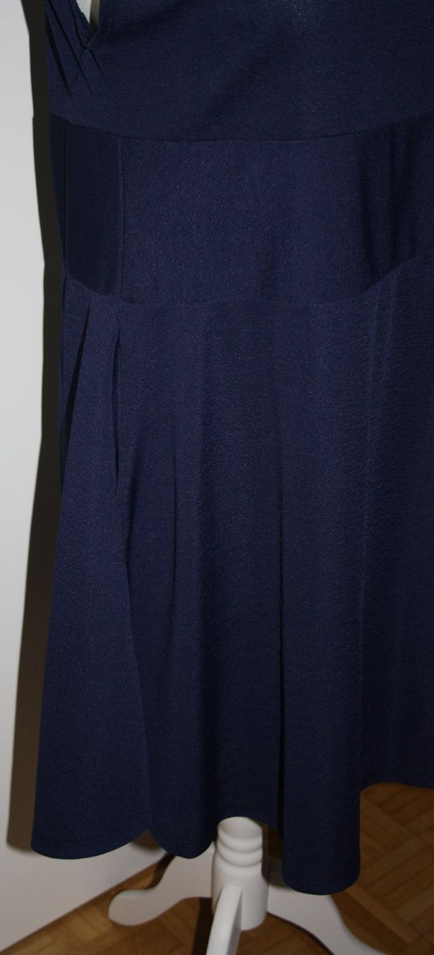 Vestiti: Kleid ohne Ärmel dunkelblau Gr. XL – Usato da Flüelen venduto da Diversicum-Textil 3