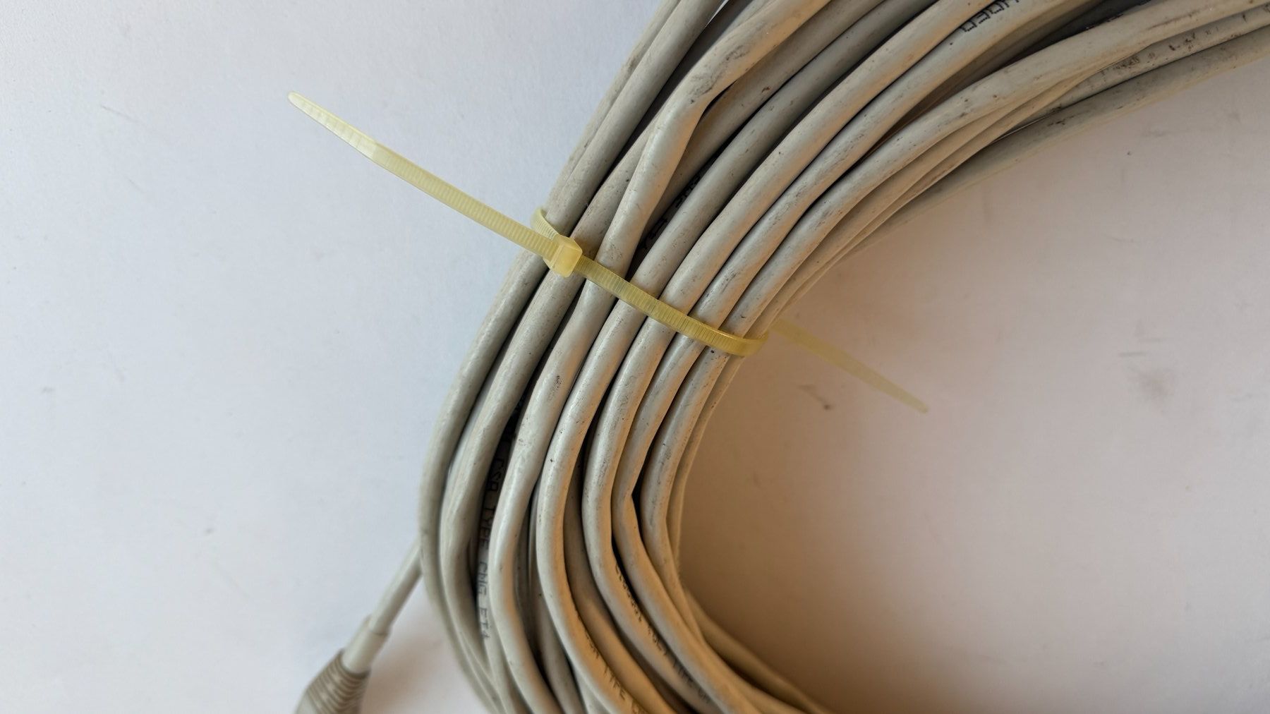 Kabel: Netzwerkkabel 45-50m – Gebraucht aus Huttwil von Thoste 4