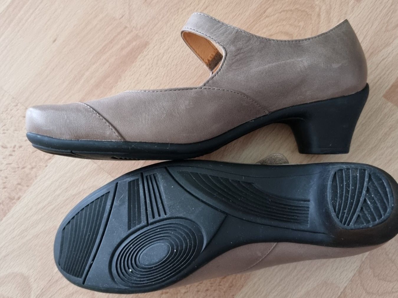 Scarpe da donna: Pumps Damen von Theresia M. – Nuovo (secondo la descrizione) da Schaffhausen venduto da Nadia1111 2