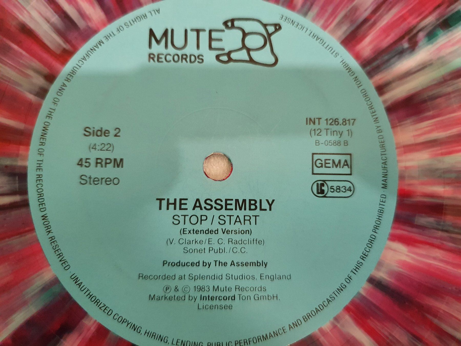 Dischi in vinile: The Assembly – Never Never (Maxi, Synth-pop, Multicoloured) – Usato da Uster venduto da Vinyl-Leidenschaft 6