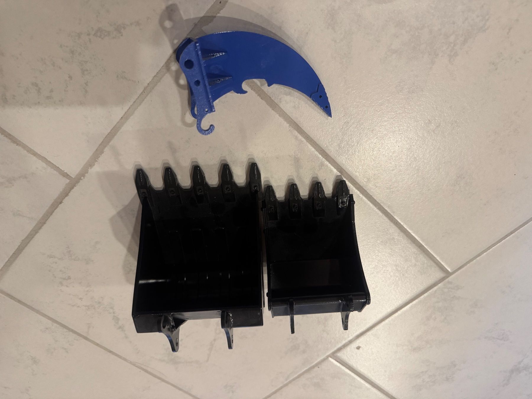 Modellismo RC: Benne e ripper rc – Nuovo (secondo la descrizione) da Broglio venduto da lory00