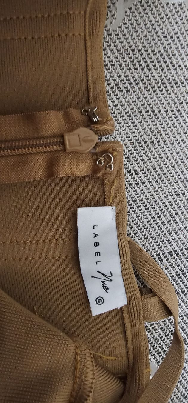 Kleider: Damenkleid beige Grösse S neu – Neu (gemäss Beschreibung) aus Zürich von Yllka.ja 1