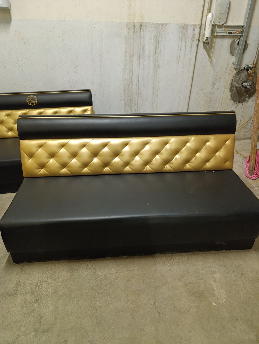 Sofas: Sofa Teil einer riesen Lounge – Gebraucht aus Romanshorn von dav_h2lv
