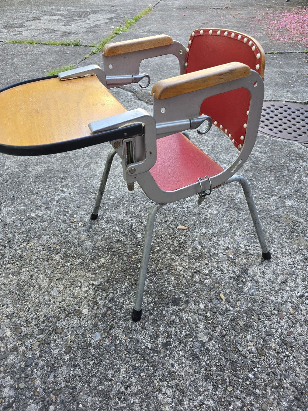 Stühle: Vintage Th. Röschli Kinderstuhl Tischsitz – Gebraucht aus Uster von DuVaekkedeMig 5
