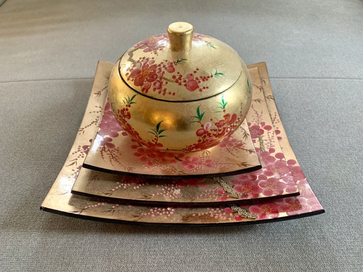 Piatti di portata: Vietnamese Lacquer Teller Set – Usato da Rüschlikon venduto da topswissvintage 1