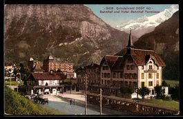 Grindelwald, Blick auf Bahnhof und Hotel
