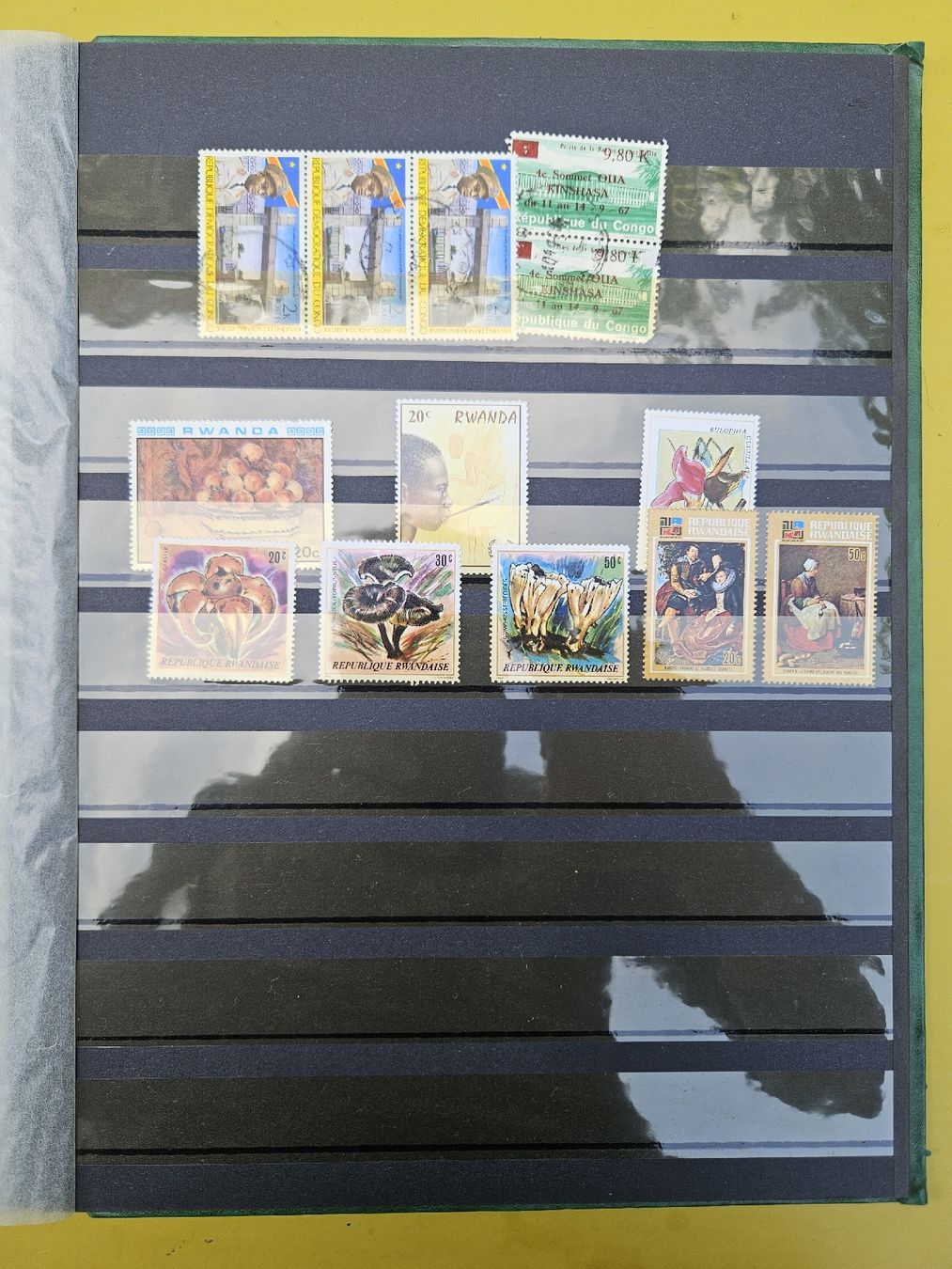 Tutti i francobolli: Album de timbres variés . – Usato da Biel/Bienne venduto da echinops 7