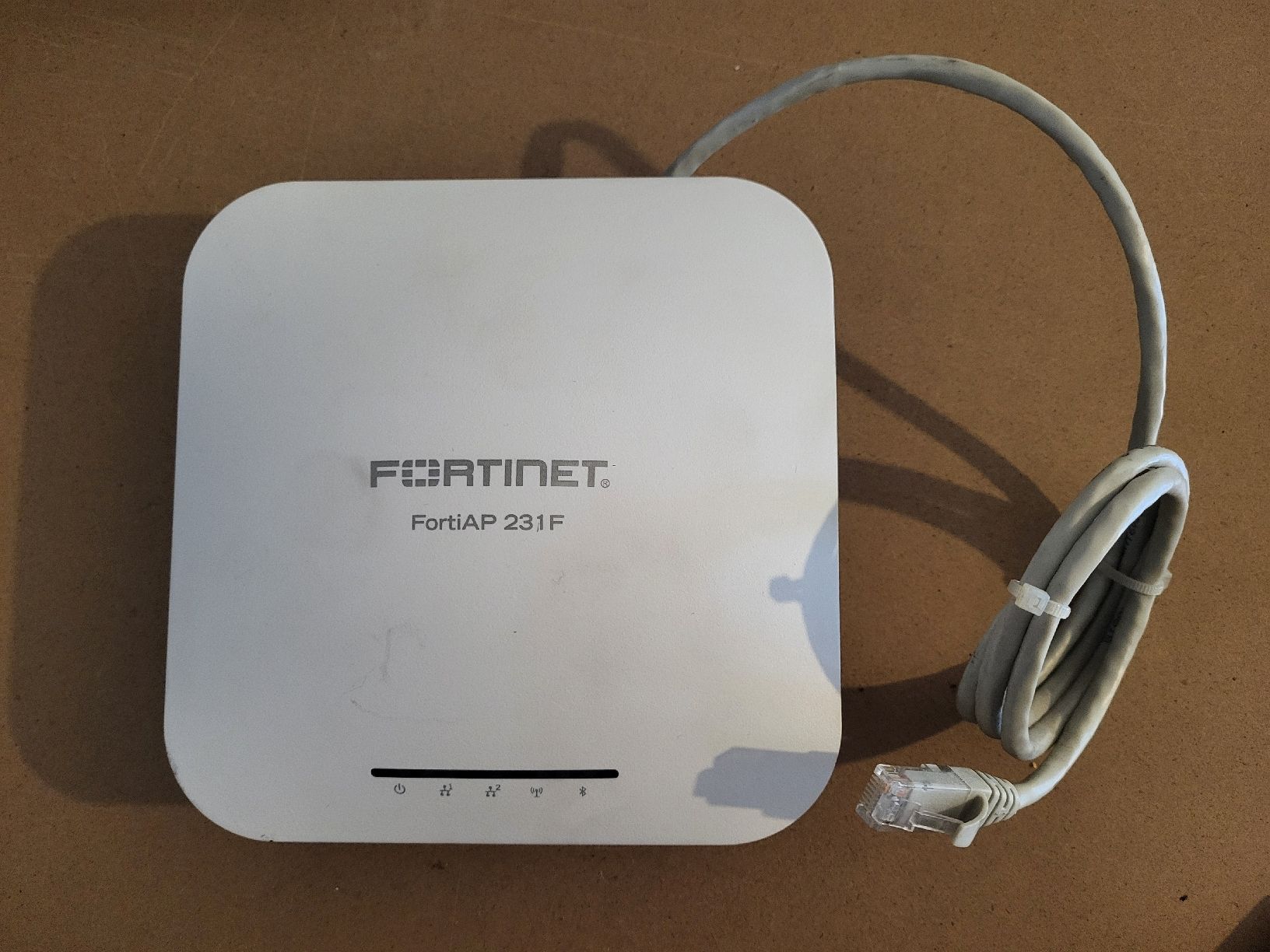 Modems & Router: Fortinet FortiAP 231F Access Point gebraucht – Gebraucht aus Riniken von Melanie910
