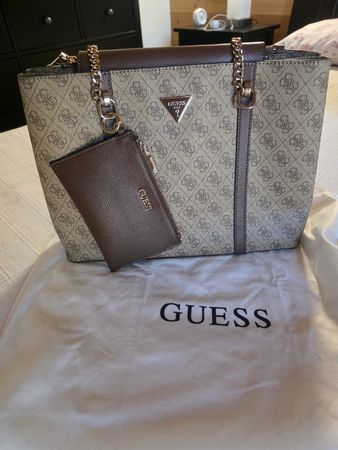 Sac cabas Guess avec pochette monogramme 