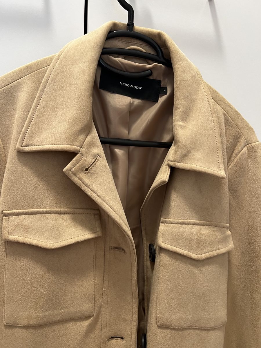Vero Moda Mäntel: VERO MODA Kurzmantel Wildleder – Gebraucht aus Rapperswil SG von Tiniva 4