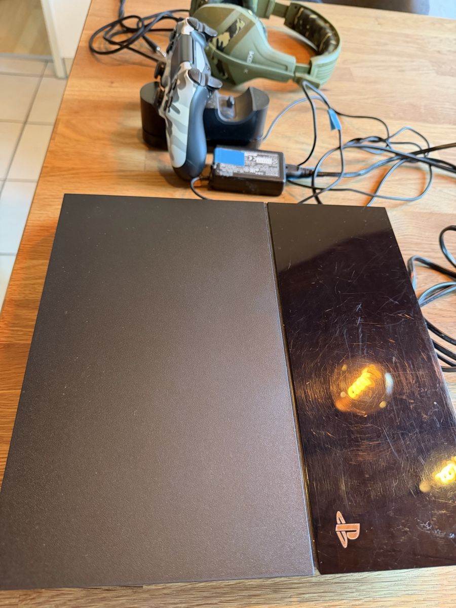 Sony Konsolen: Sony Playstation 4 – Gebraucht aus Wangen SZ von dan_g9vd 1
