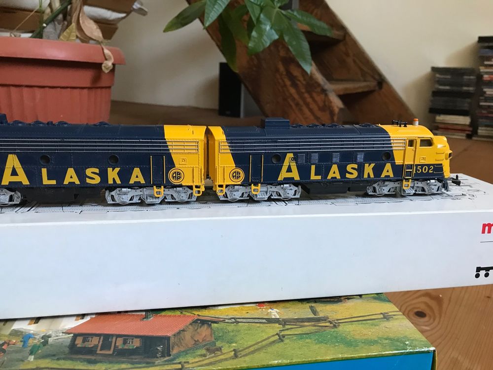 Märklin H0 Alaska Railroad Diesellok 3462 GM on sale EMD F7 von 1993