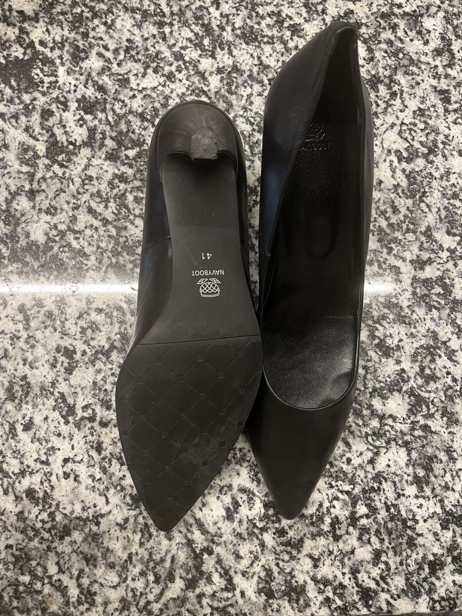 Navyboot Chaussures femmes: Navyboot Pums Gr. 41 – D'occasion à Parpan par SonneMondSternen 2
