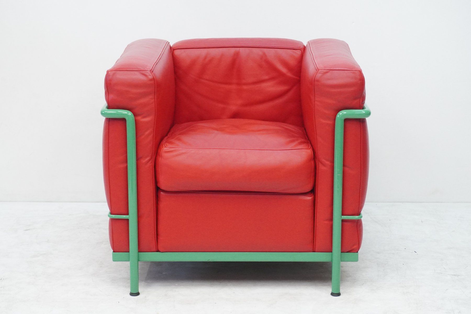 Cassina Sessel: Cassina LC2 Sessel Le Corbusier Leder rot – Gebraucht aus Bad Zurzach von QLASSIQ