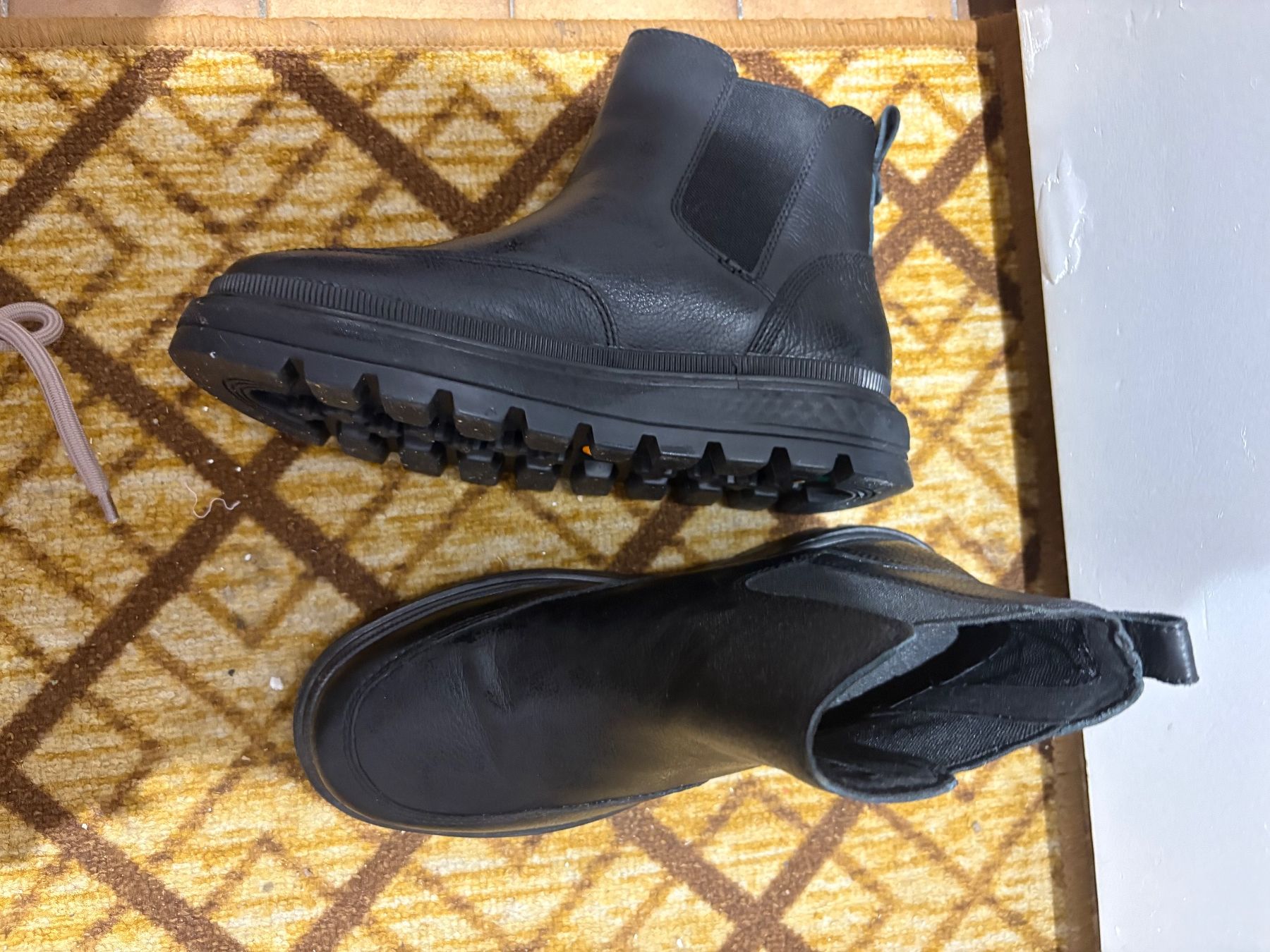 Timberland Scarpe da donna: Stivaletti Timberland – Usato da Davesco soragno venduto da Gaby230 1