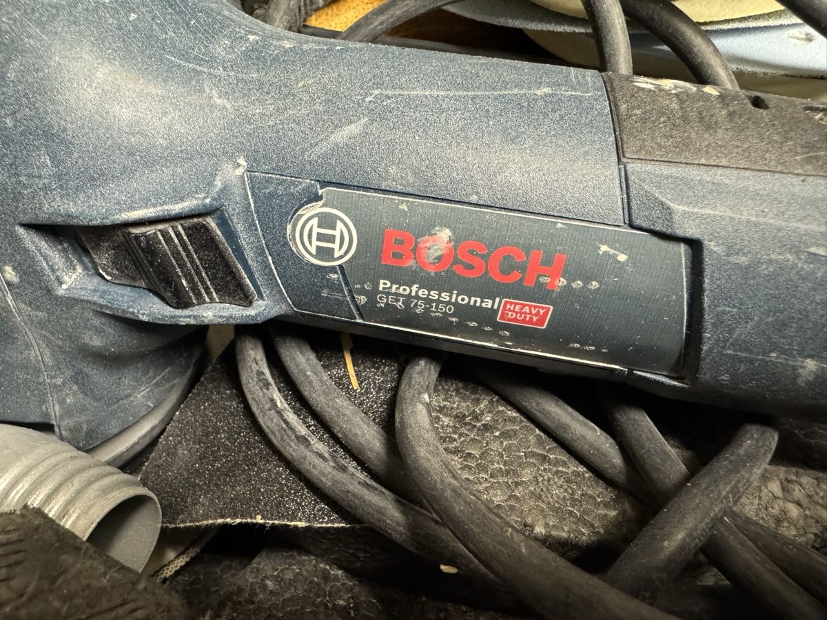 Bosch Smerigliatrici & Lucidatrici: Ponceuse BOSCH professionnelle GET75-150 – Usato da Brügg BE venduto da Goob 2