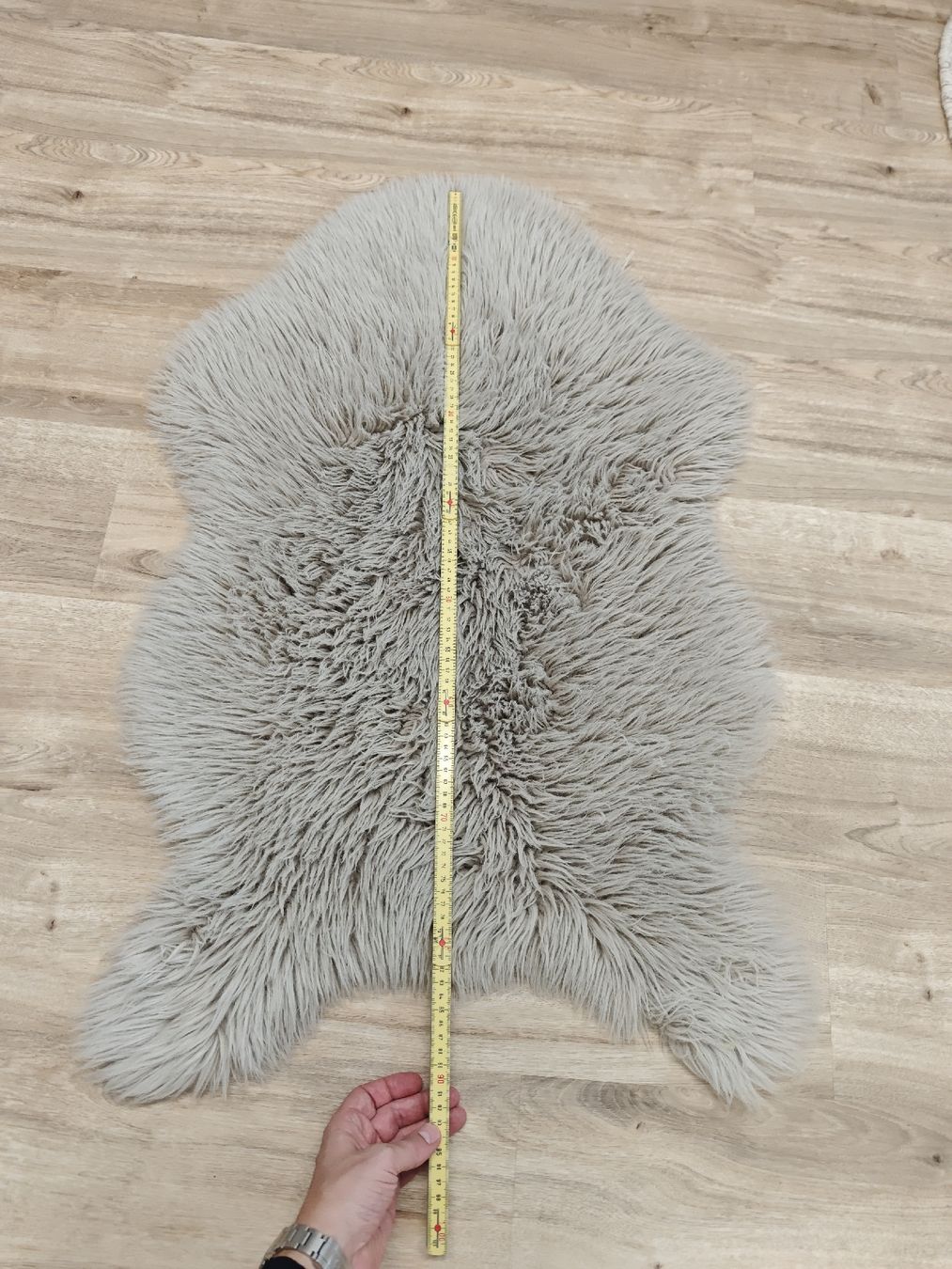 Tappeti: Flauschiger Teppich, Imitat Tierfell, grau beige – Usato da Niederrohrdorf venduto da TK8700 1